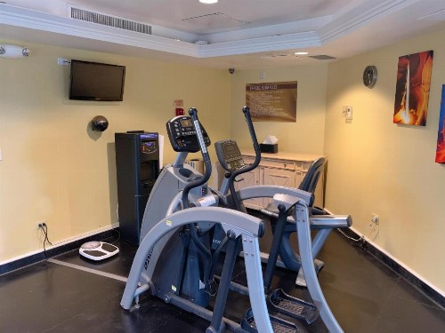 Vacation Rental Suites at Royal Garden Waikiki - image 11