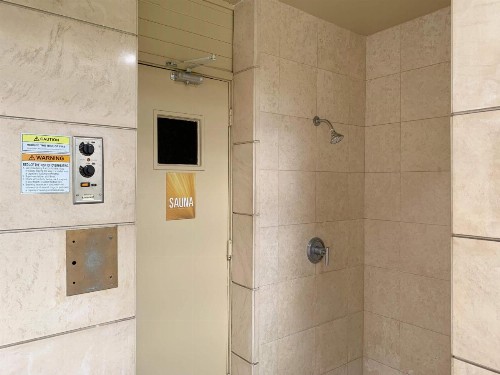 Vacation Rental Suites at Royal Garden Waikiki - image 13
