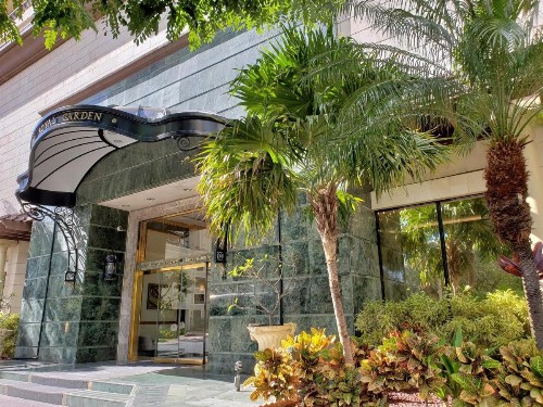 Vacation Rental Suites at Royal Garden Waikiki - image 25