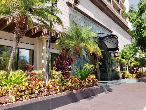 Vacation Rental Suites at Royal Garden Waikiki - image 26
