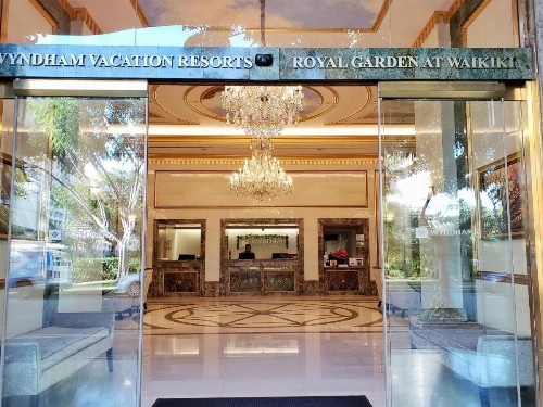 Vacation Rental Suites at Royal Garden Waikiki - image 8