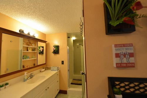 Jenny's Pineapple Cottage - image 24