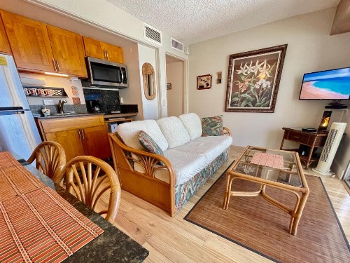 Jenny's Pineapple Cottage - image 27