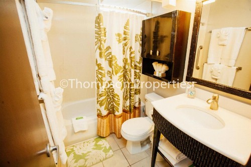 Bamboo Waikiki Apartment - image 8