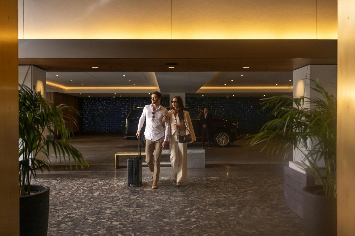 The Ritz-Carlton Residences Waikiki Beach Hotel - main image