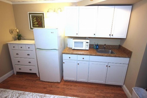 Kuhio Condo 204 - image 9