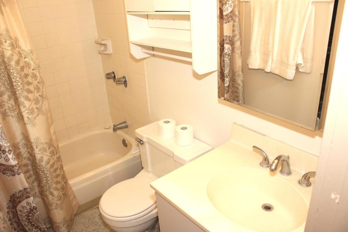 Kuhio Condo 903 - image 6