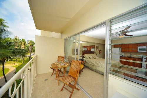 Waikiki Shore Beachfront - image 13