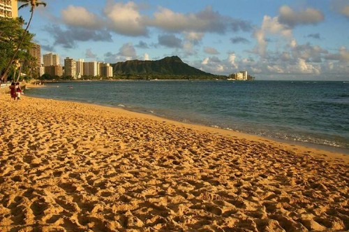 Waikiki Shore Beachfront - image 15