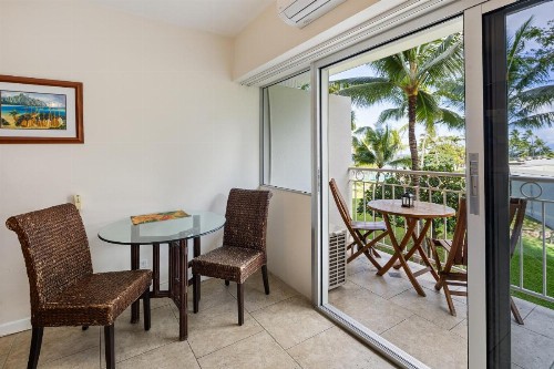 Waikiki Shore Beachfront - image 16