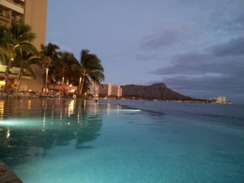 Waikiki Shore Beachfront - image 7