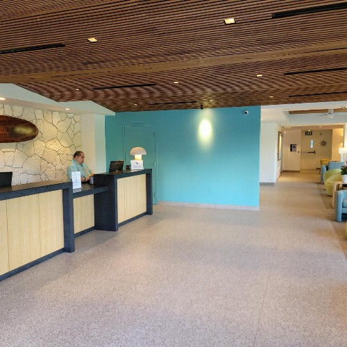 Waikiki Shore Beachfront - image 9