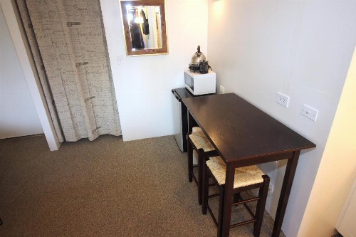 Kuhio Condo 810 - image 6