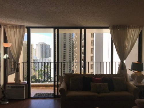 Waikiki Banyan - image 4