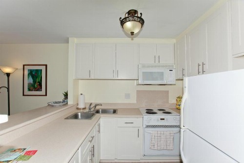 Ilikai Marina 899 City View 1BR - image 2