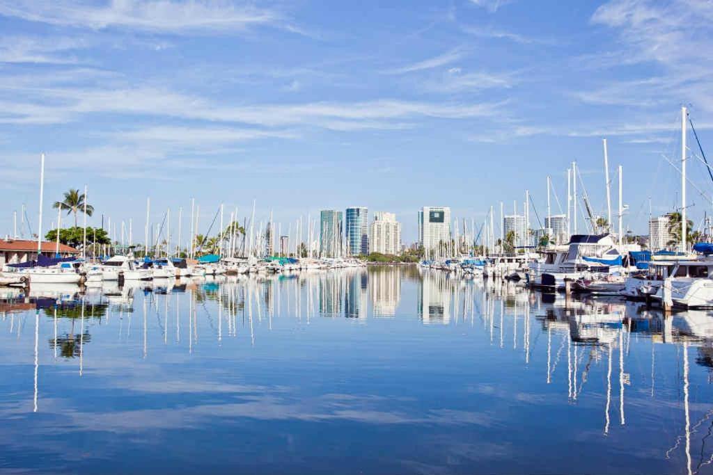 Ilikai Marina 899 City View 1BR - image 4