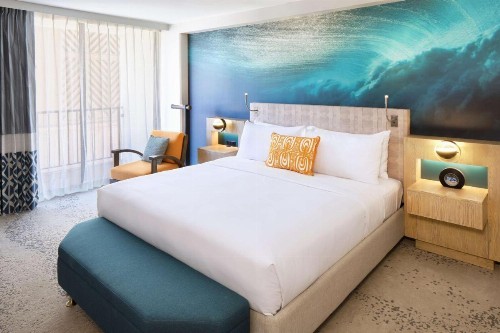 Waikiki Beachcomber by Outrigger - image 19