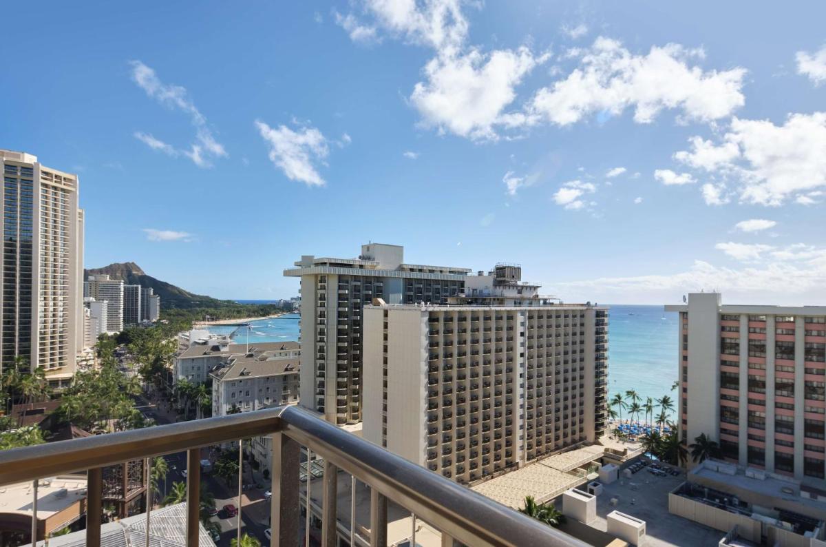 Waikiki Beachcomber by Outrigger - image 2