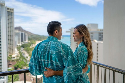Waikiki Beachcomber by Outrigger - image 4