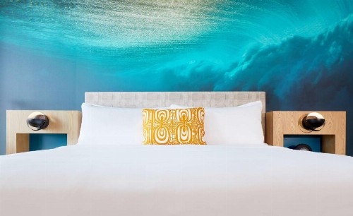 Waikiki Beachcomber by Outrigger - image 9