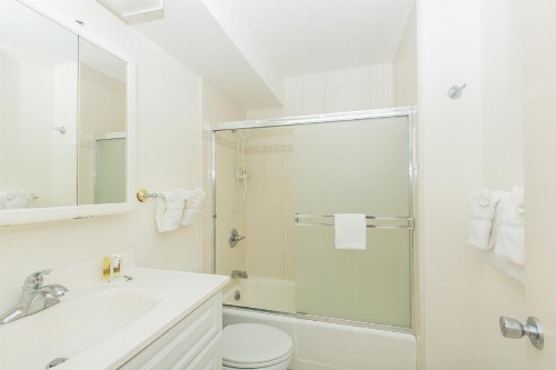 Ilikai Marina 1584 Yacht Harbor View 1BR - image 8