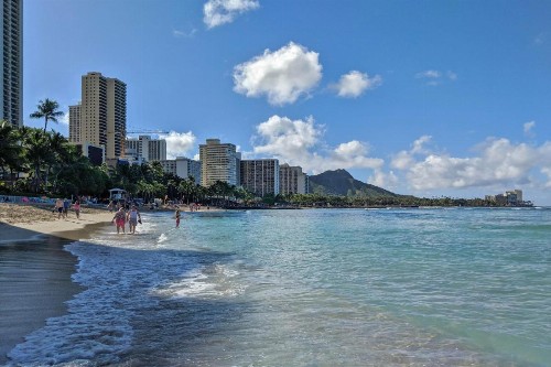 Island Colony Suites - image 4