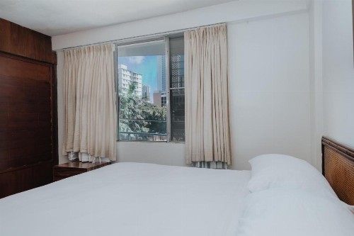 Royal Grove Waikiki - image 25