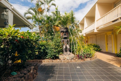 Pagoda Waikiki - image 8