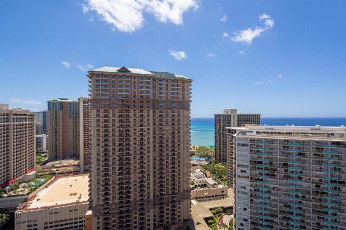Waikiki vacation 2BR suite 88 - image 4