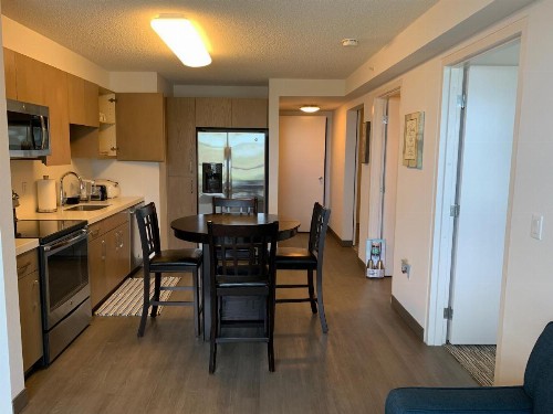 HAWAII KAI 2BD/FREE PARKING - image 11