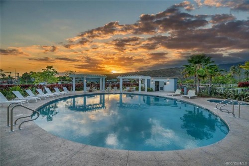 HAWAII KAI 2BD/FREE PARKING - image 5