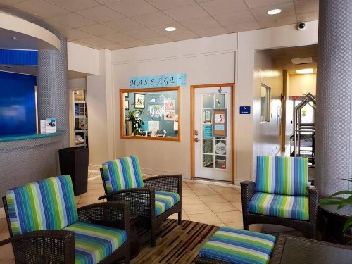 Aloha Surf Waikiki Unit near Beach - image 3
