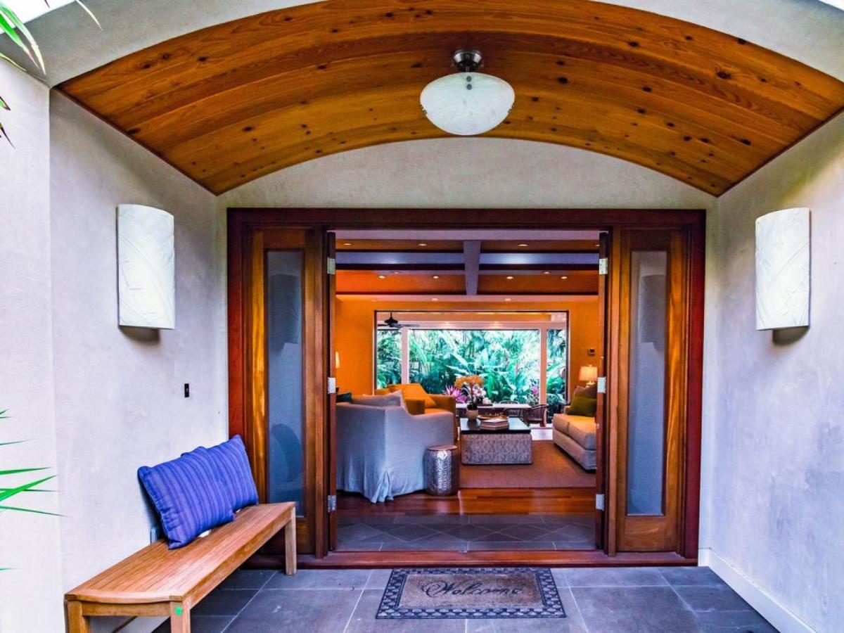 Villa Alikae - Luxury Villa with pool & beach view - image 4