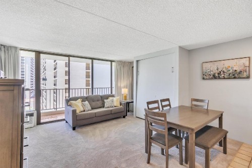 Tower 2 Suite 1208 -QQE condo - image 3