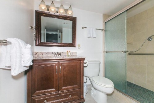 Ilikai Tower 409 Condo - Steps from Ala Moana Beach Park! - image 6