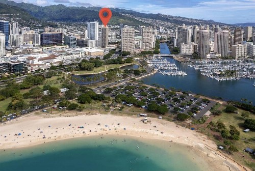Ala Moana Condo by Orgoto - image 22