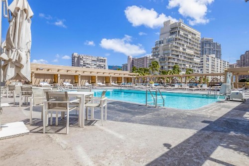 Ala Moana Condo by Orgoto - image 27