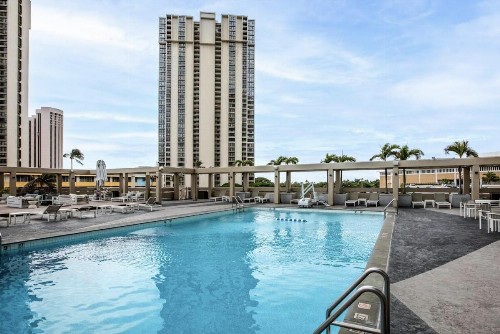 Ala Moana Condo by Orgoto - image 3