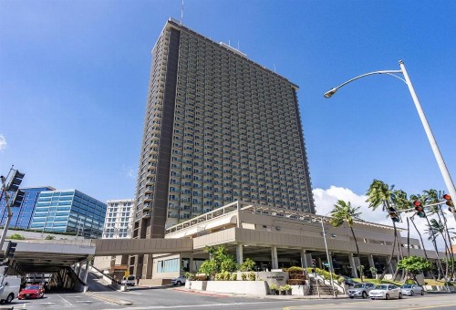 Ala Moana Condo by Orgoto - image 30