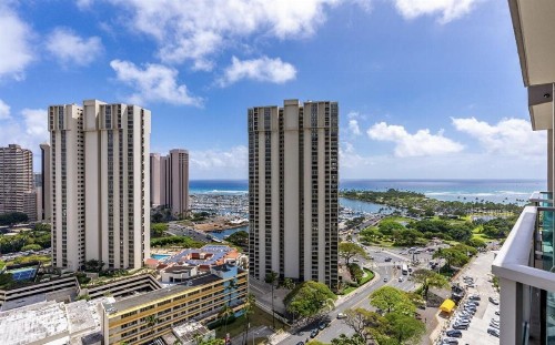 Ala Moana Condo by Orgoto - image 4