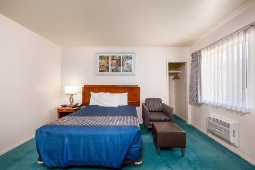 Riverview Lodge - image 29