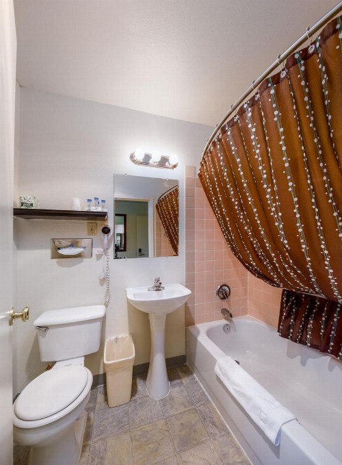 Riverview Lodge - image 30