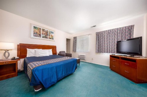 Riverview Lodge - image 8