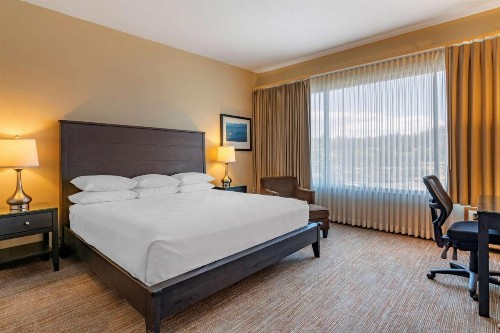 Best Western Plus Hood River Inn - image 14
