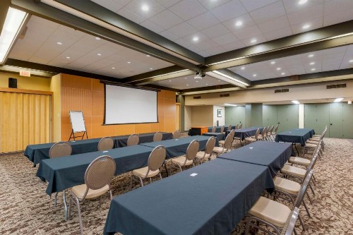 Best Western Plus Hood River Inn - image 6
