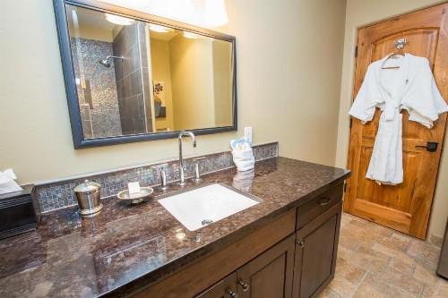 Columbia Cliff Villas - image 19