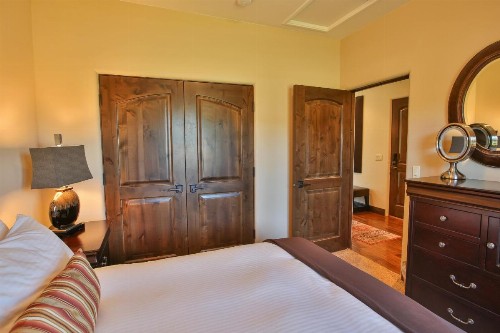 Columbia Cliff Villas - image 20