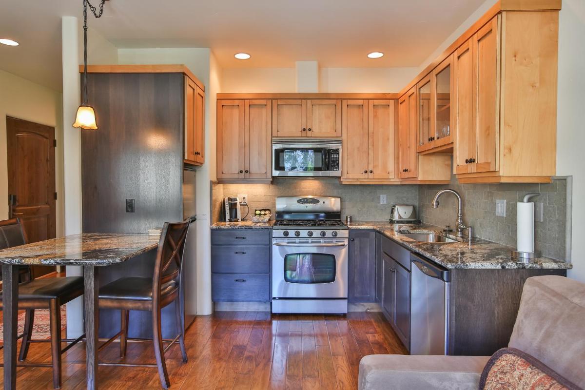 Columbia Cliff Villas - image 4