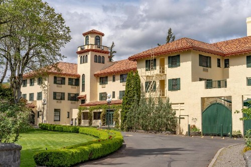 Columbia Gorge Hotel & Spa - image 15