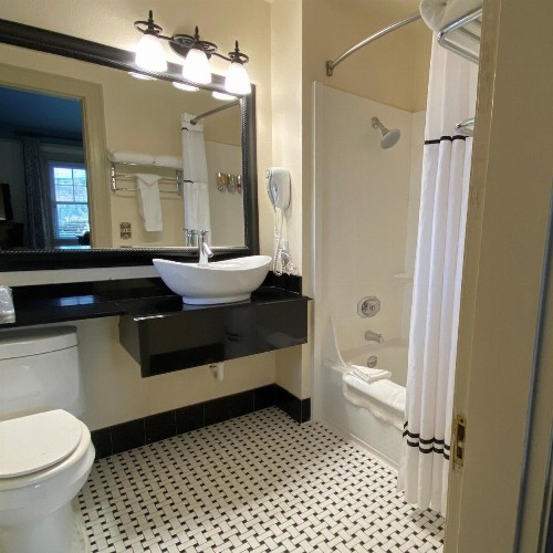 Columbia Gorge Hotel & Spa - image 24